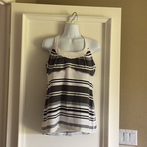 lululemon athletica Tops - NWOT Lululemon tank with built in bra